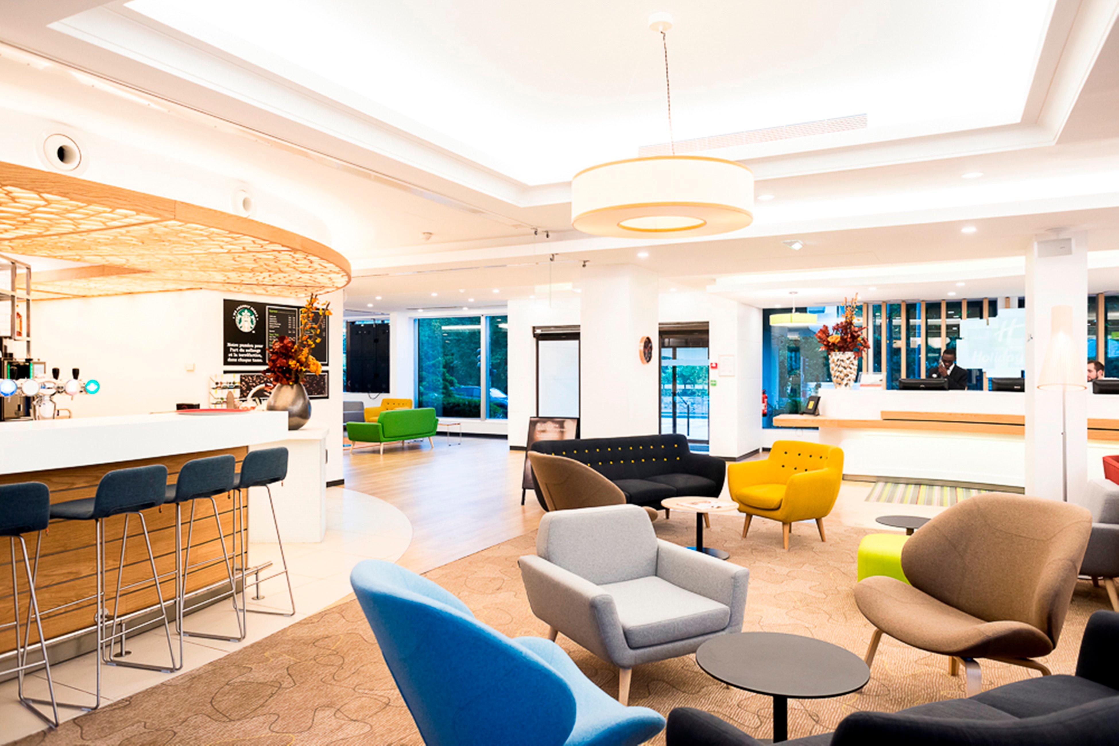 Doubletree By Hilton Paris Bougival Hotel Exterior photo