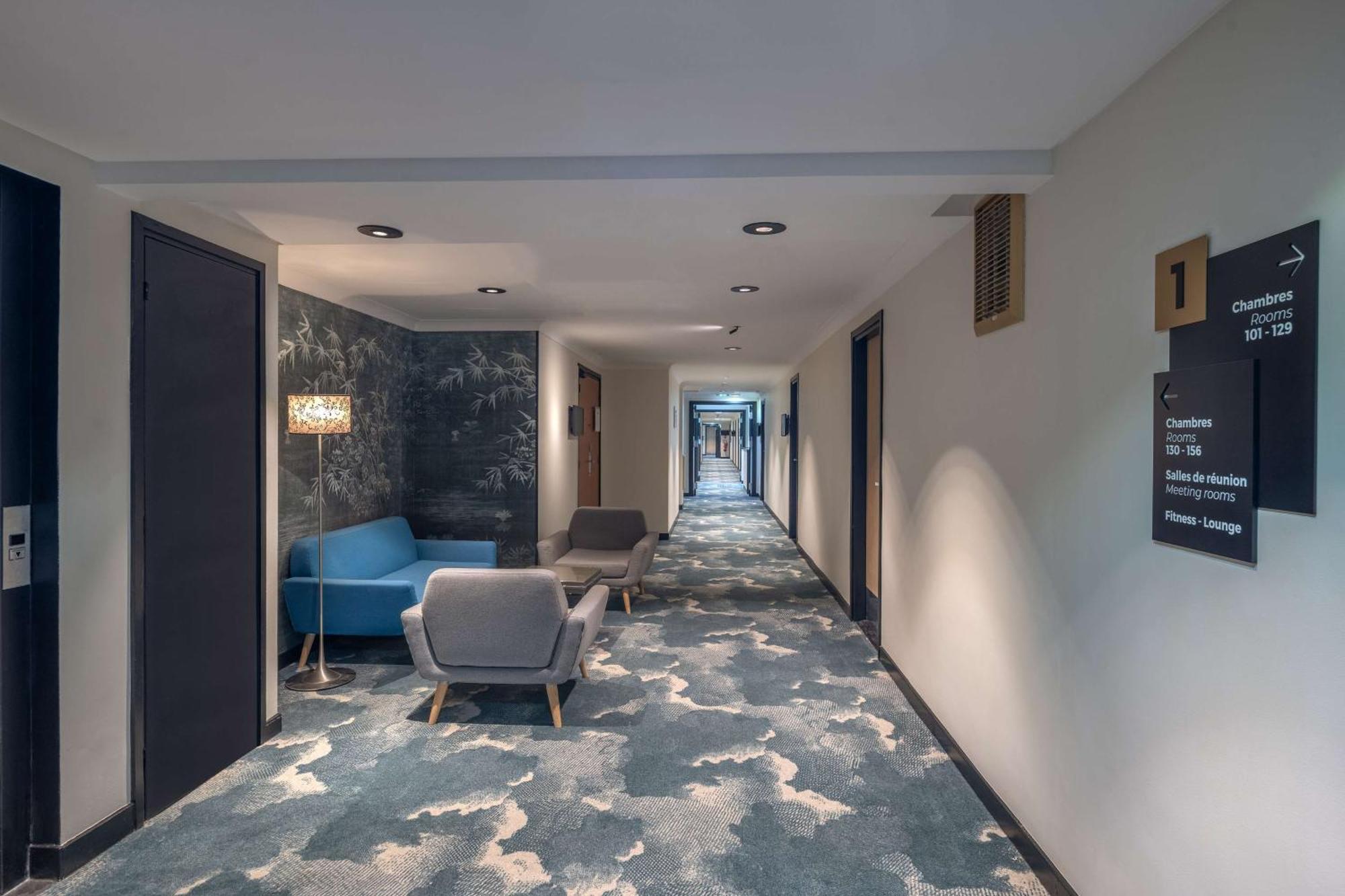 Doubletree By Hilton Paris Bougival Hotel Exterior photo