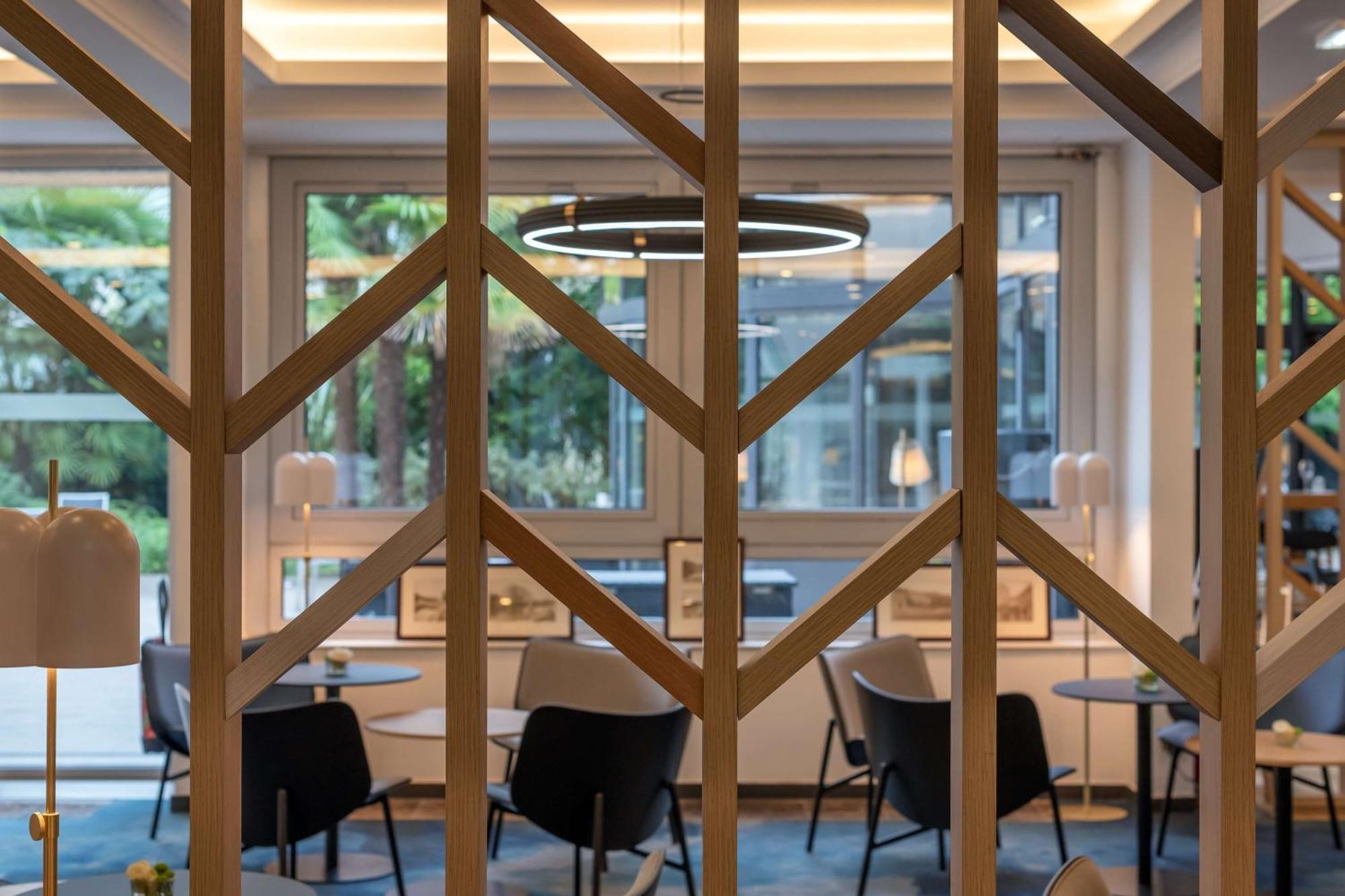 Doubletree By Hilton Paris Bougival Hotel Exterior photo